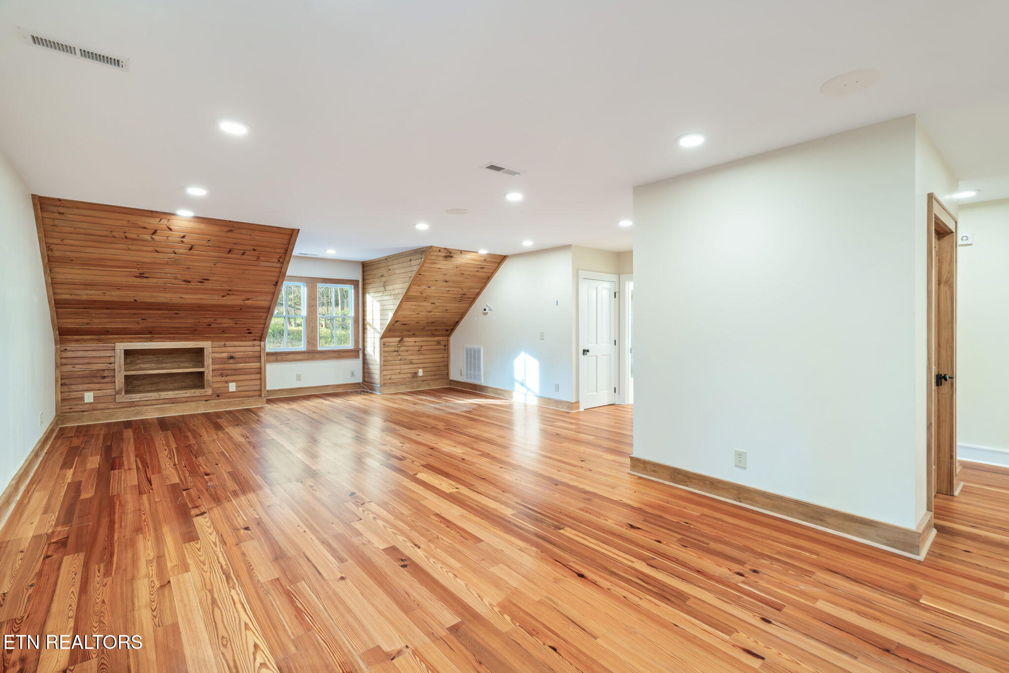 692 Possum Trot Road Grandview, TN 37337 - Photo 37 of 60 75-web-or-mls-692 Possum Trot-26 (2)