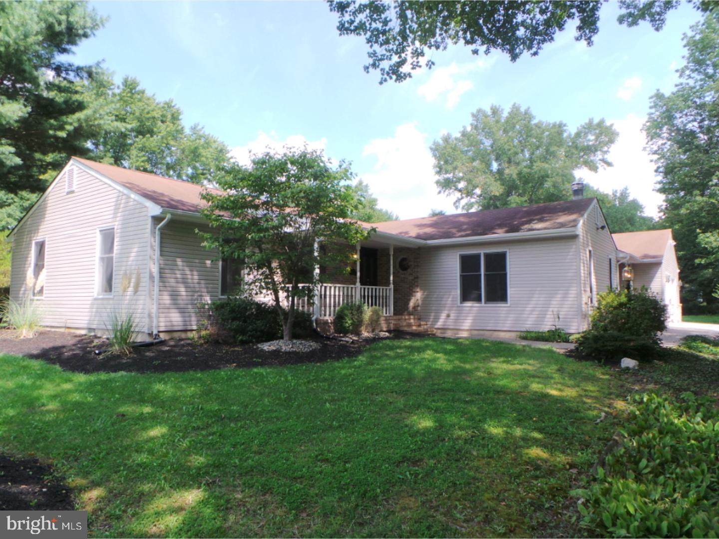 13 Ridgeway Lane Southampton, NJ 08088 - Photo 1 of 25