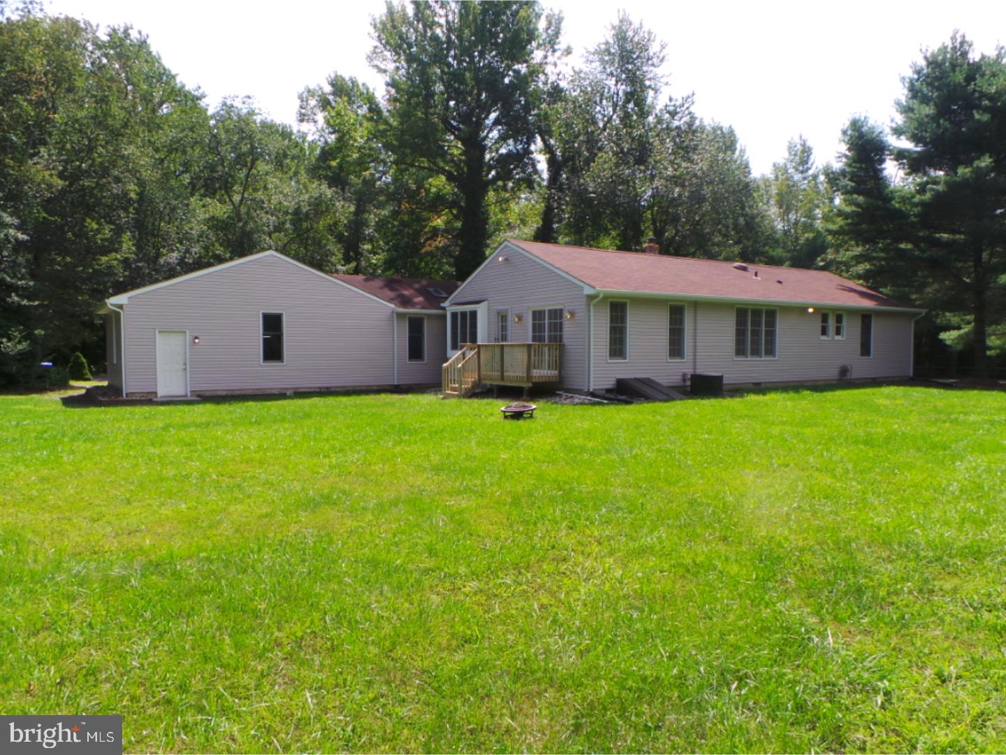 13 Ridgeway Lane Southampton, NJ 08088 - Photo 2 of 25