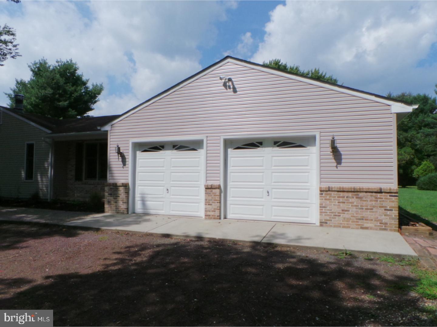 13 Ridgeway Lane Southampton, NJ 08088 - Photo 3 of 25