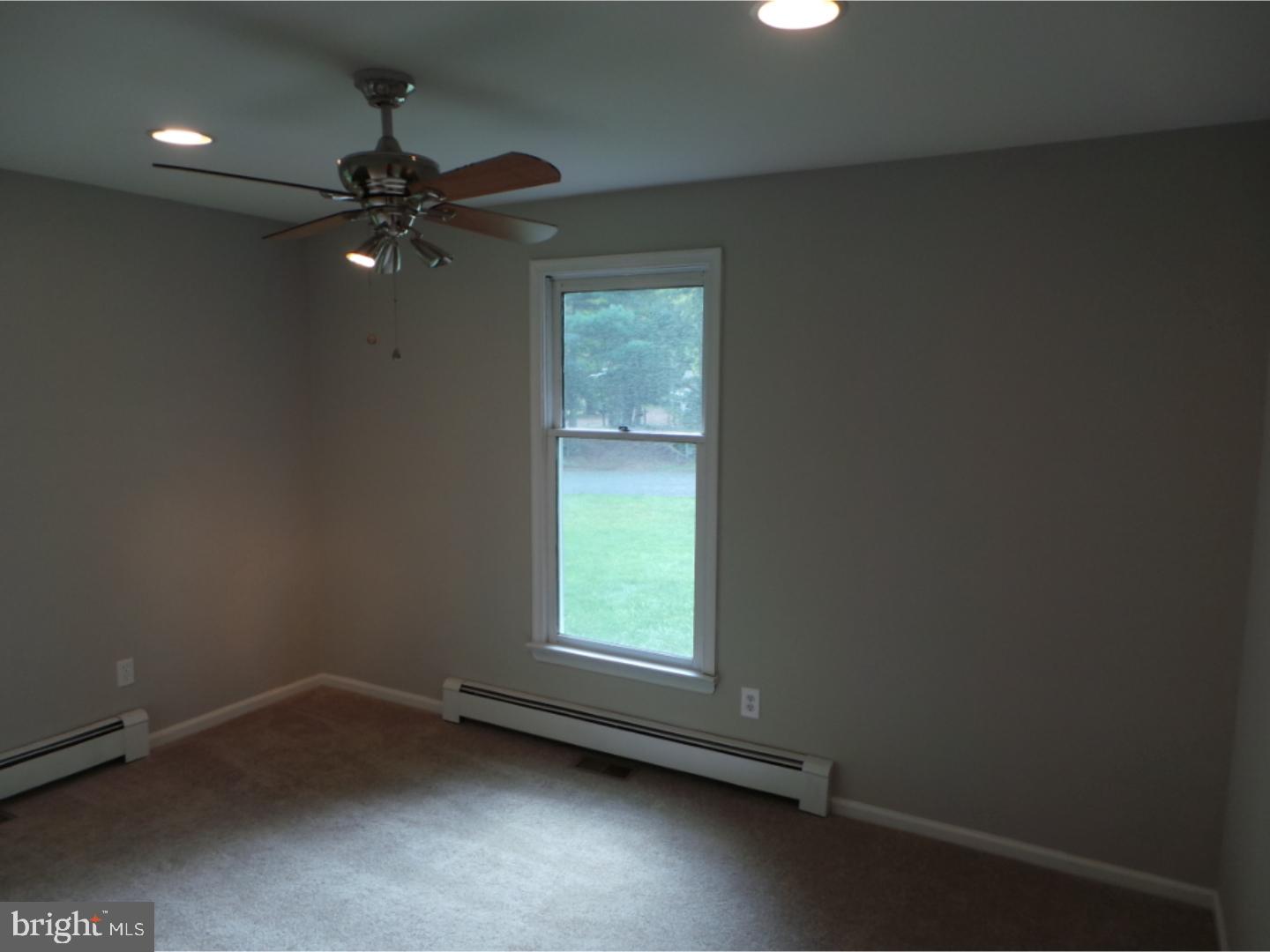 13 Ridgeway Lane Southampton, NJ 08088 - Photo 4 of 25