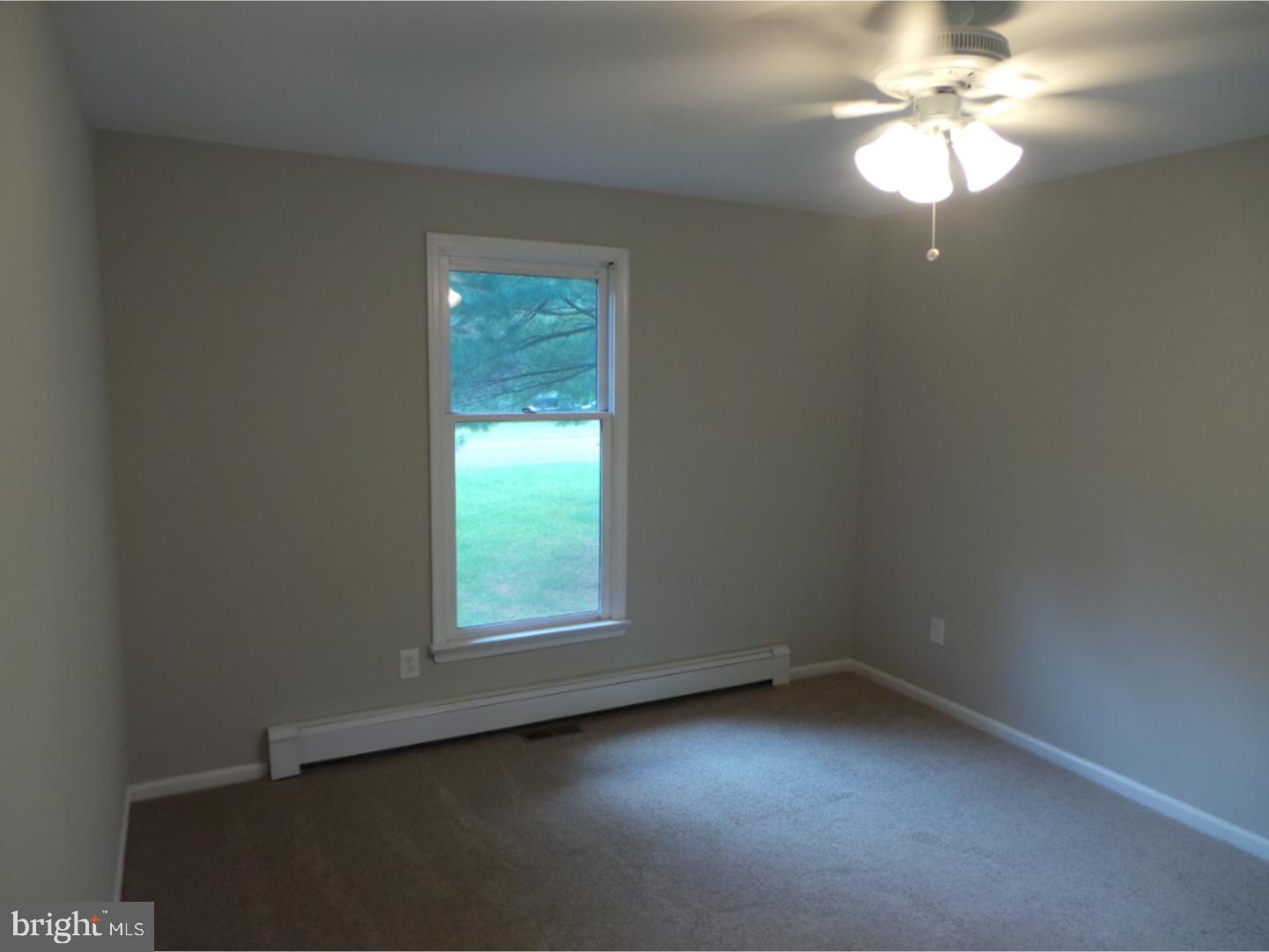 13 Ridgeway Lane Southampton, NJ 08088 - Photo 5 of 25