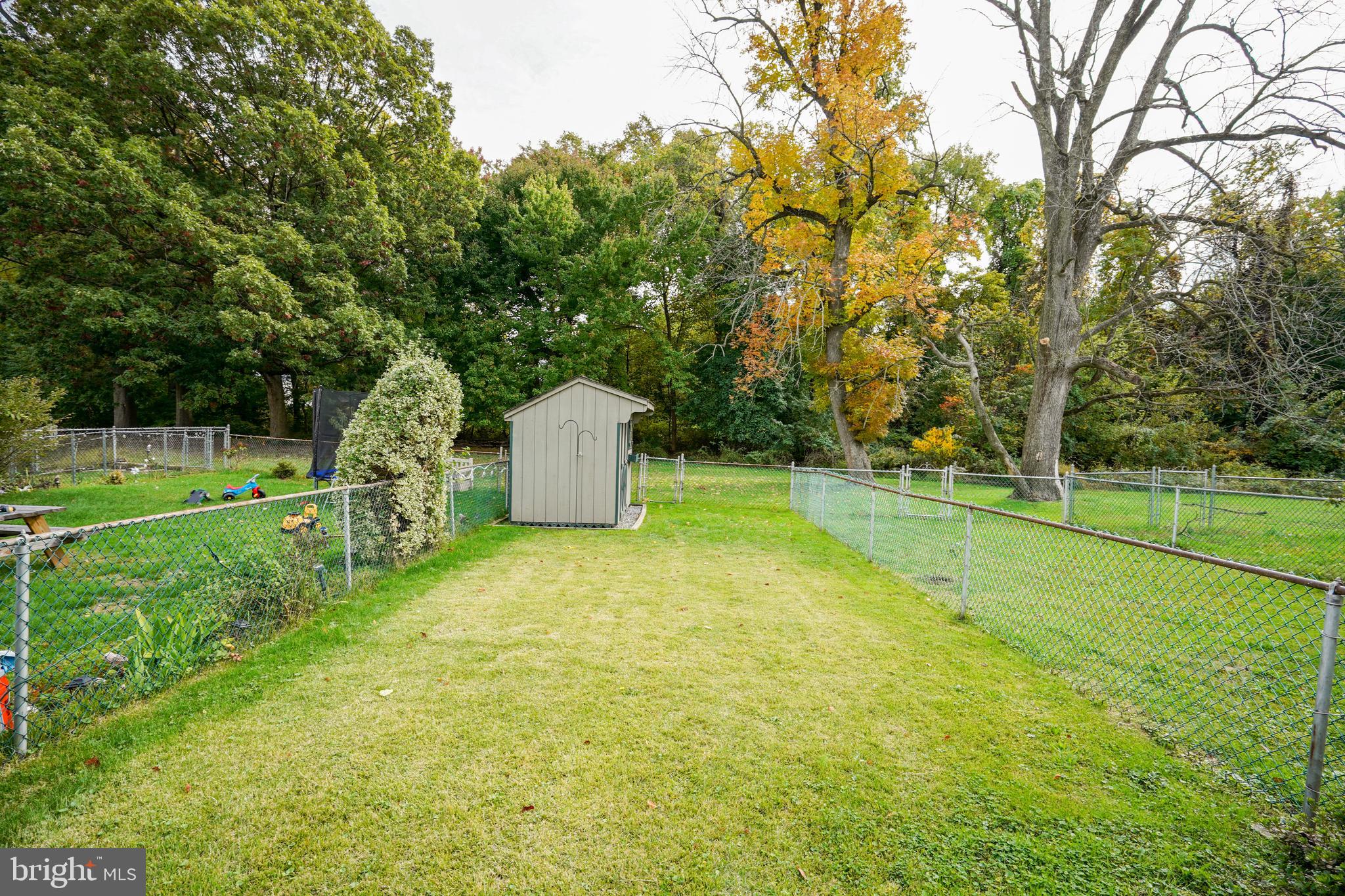 11927 Millbrook Road Philadelphia, PA 19154 - Photo 40 of 43