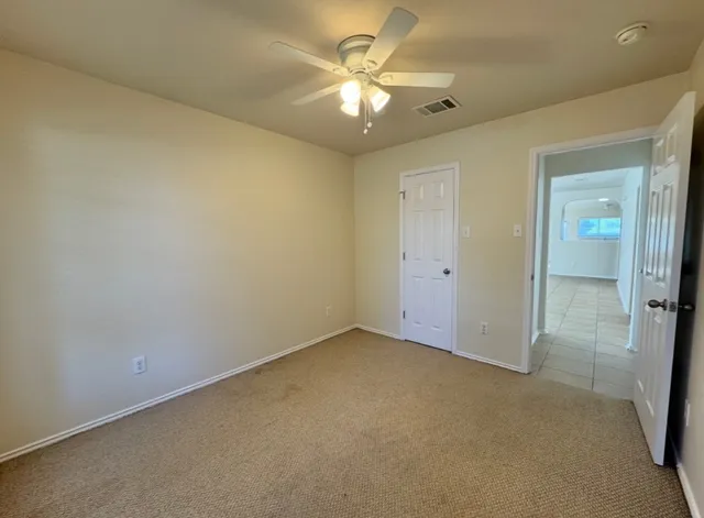 $1,660 | 104 Gettysburg Loop, Elgin, TX 78621