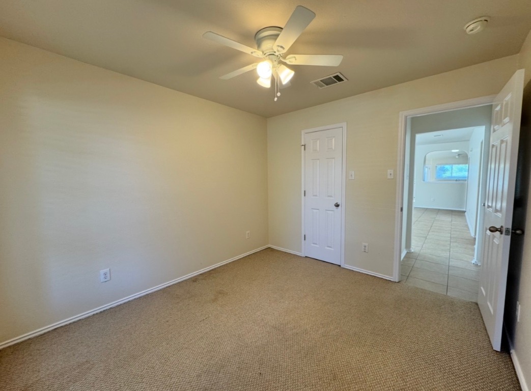 104 Gettysburg Loop Elgin, TX 78621 - Photo 18 of 26