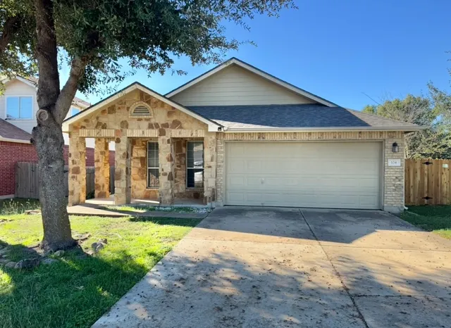 $1,660 | 104 Gettysburg Loop, Elgin, TX 78621