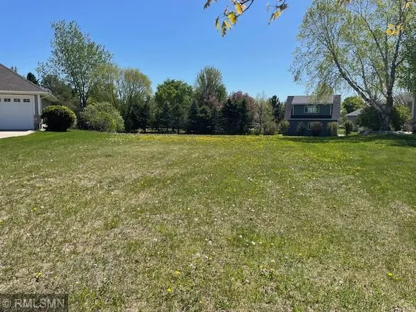 $89,000 | 1379 Heritage Avenue Northwest, Hutchinson, MN 55350