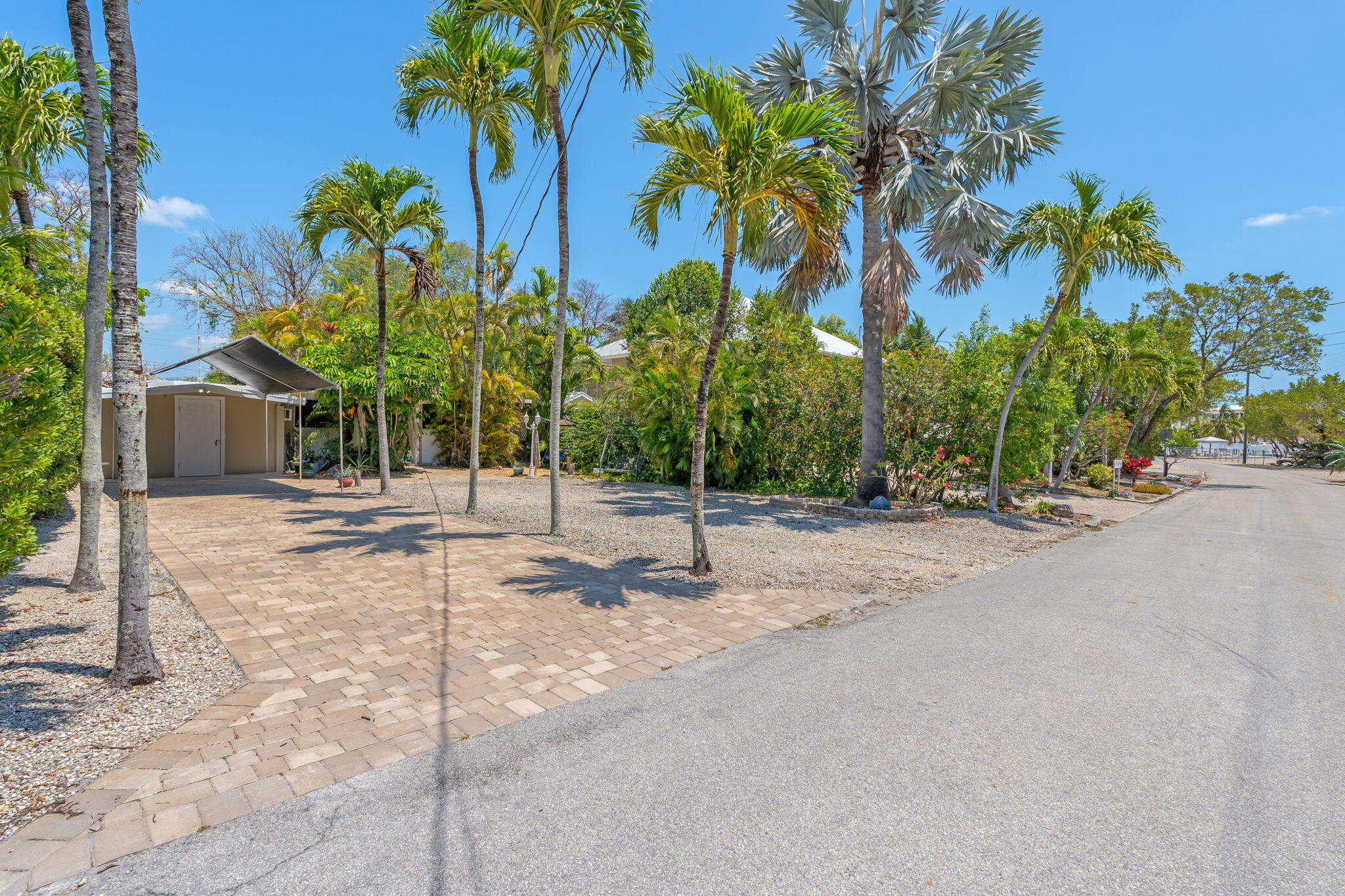 335 Sound Drive Key Largo, FL 33037 - Photo 7 of 46 1-web-or-mls-335SoundDr-1