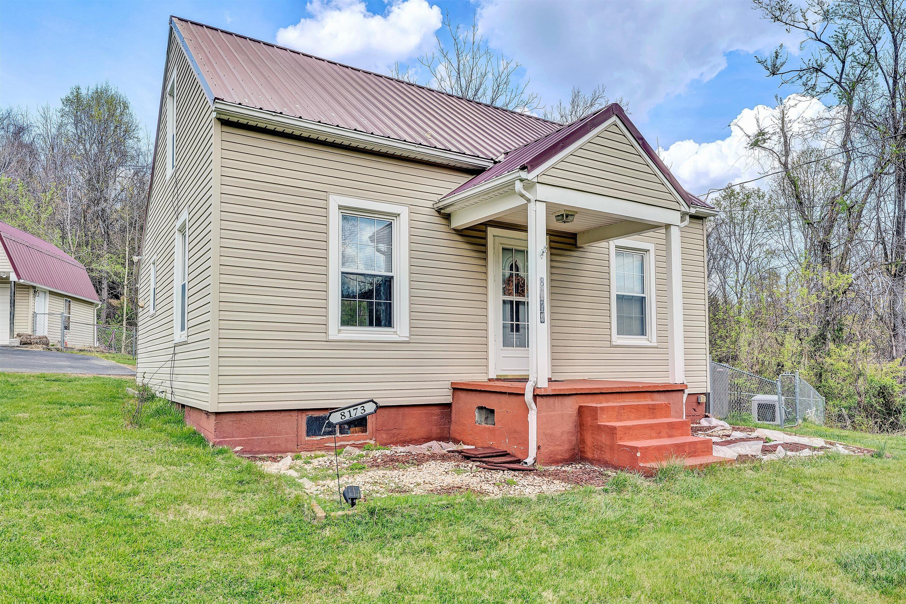8173 Bent Mountain Road Roanoke, VA 24018 - Photo 4 of 26 Exterior