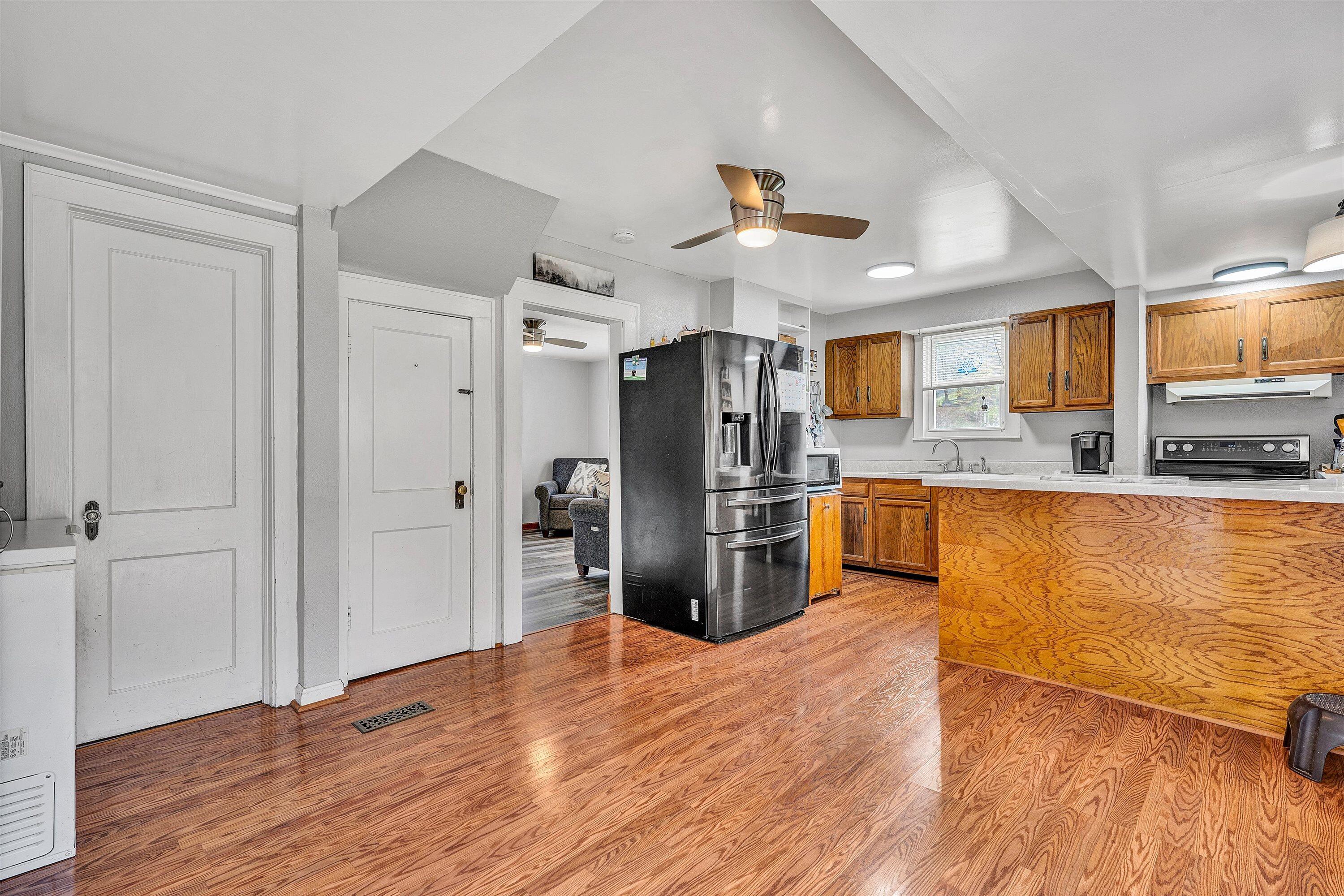 8173 Bent Mountain Road Roanoke, VA 24018 - Photo 8 of 26 Dining Area