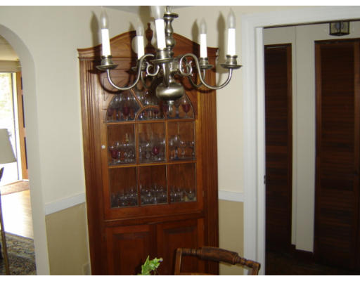 80 MacArthur Road Natick, MA 01760 - Photo 3 of 11 Gallery Image 3
