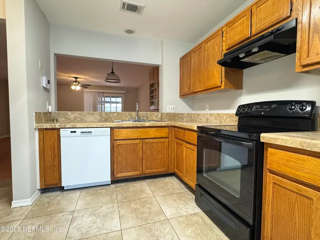 $1,700 | 9329 Genna Trace Trail, Jacksonville, FL 32257