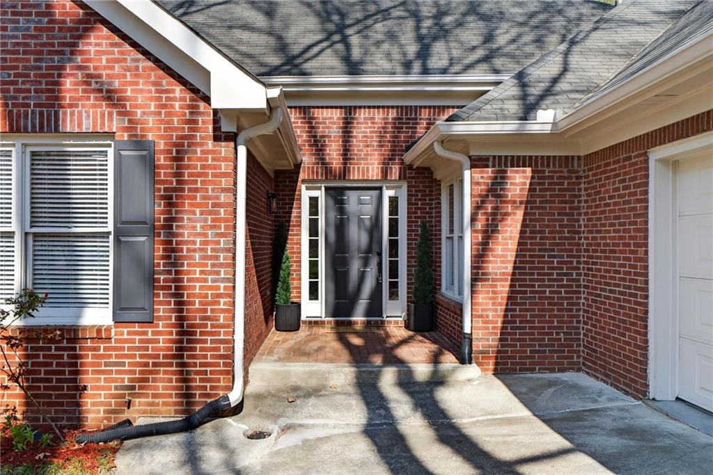 601 Cobblestone Lane Stone Mountain, GA 30087 - Photo 7 of 69 a view of entryway with a balcony