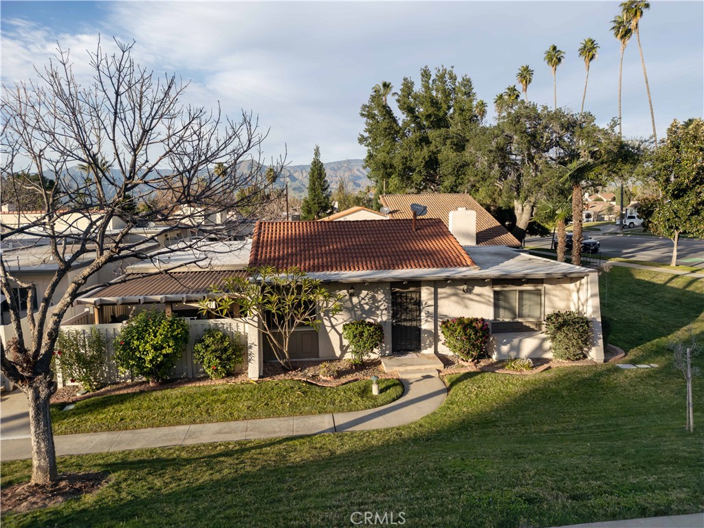 1592 Christopher Lane Redlands, CA 92374 - Photo 4 of 31