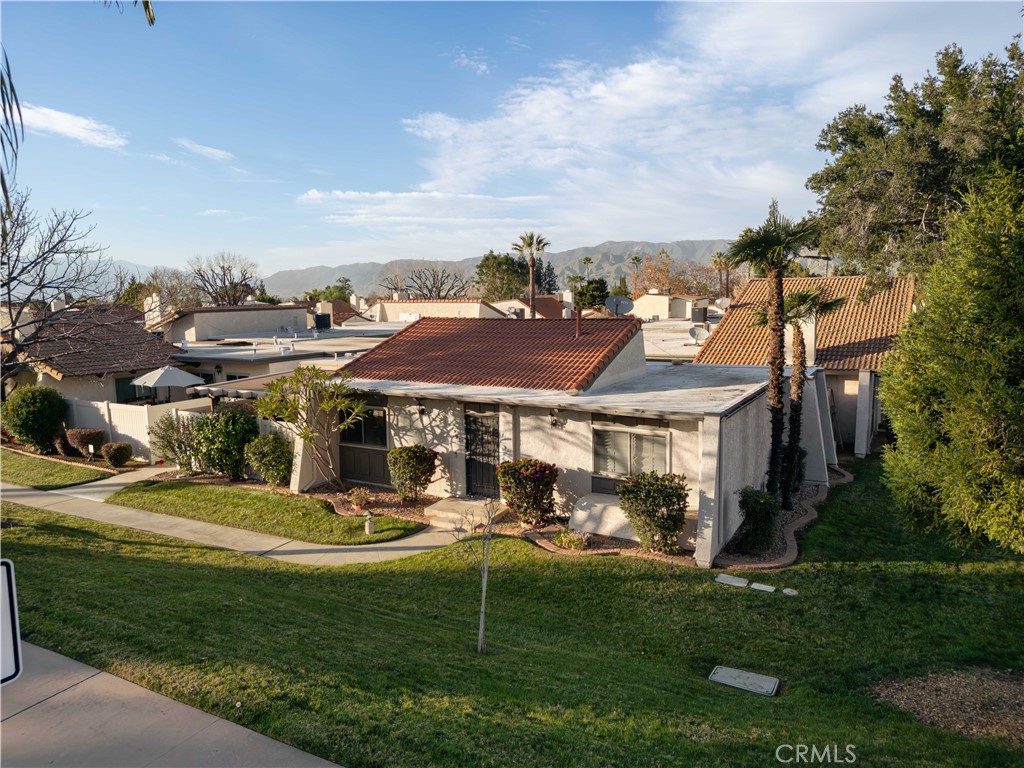 1592 Christopher Lane Redlands, CA 92374 - Photo 5 of 31