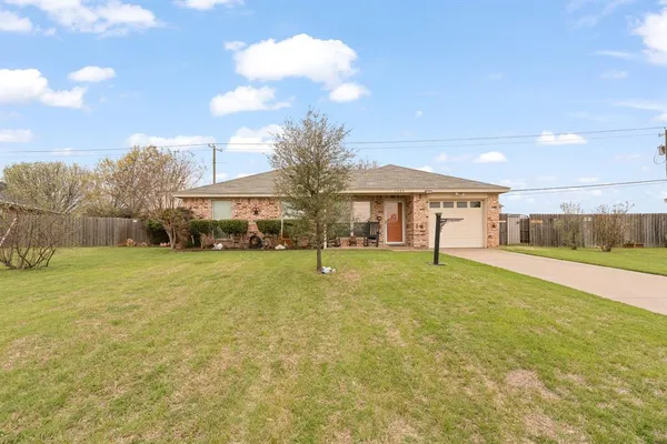 $235,000 | 1595 Spring Branch Drive, Cleburne, TX 76033