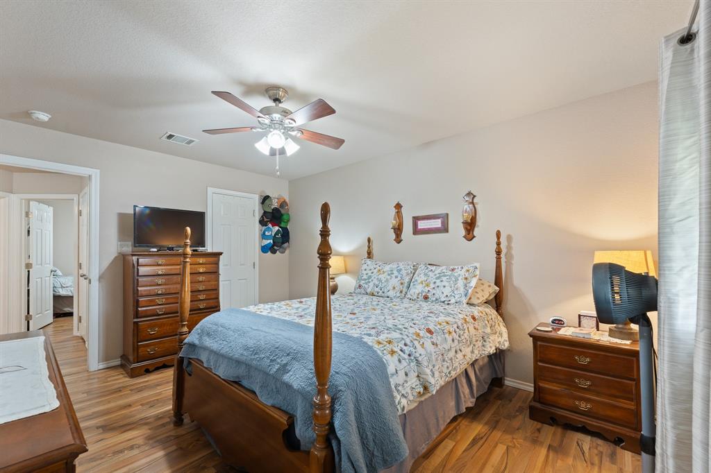 1595 Spring Branch Drive Cleburne, TX 76033 - Photo 14 of 26