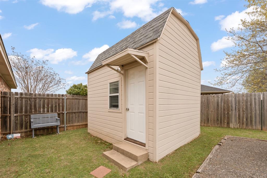 1595 Spring Branch Drive Cleburne, TX 76033 - Photo 18 of 26