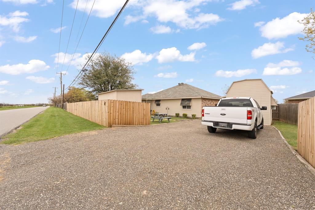 1595 Spring Branch Drive Cleburne, TX 76033 - Photo 24 of 26