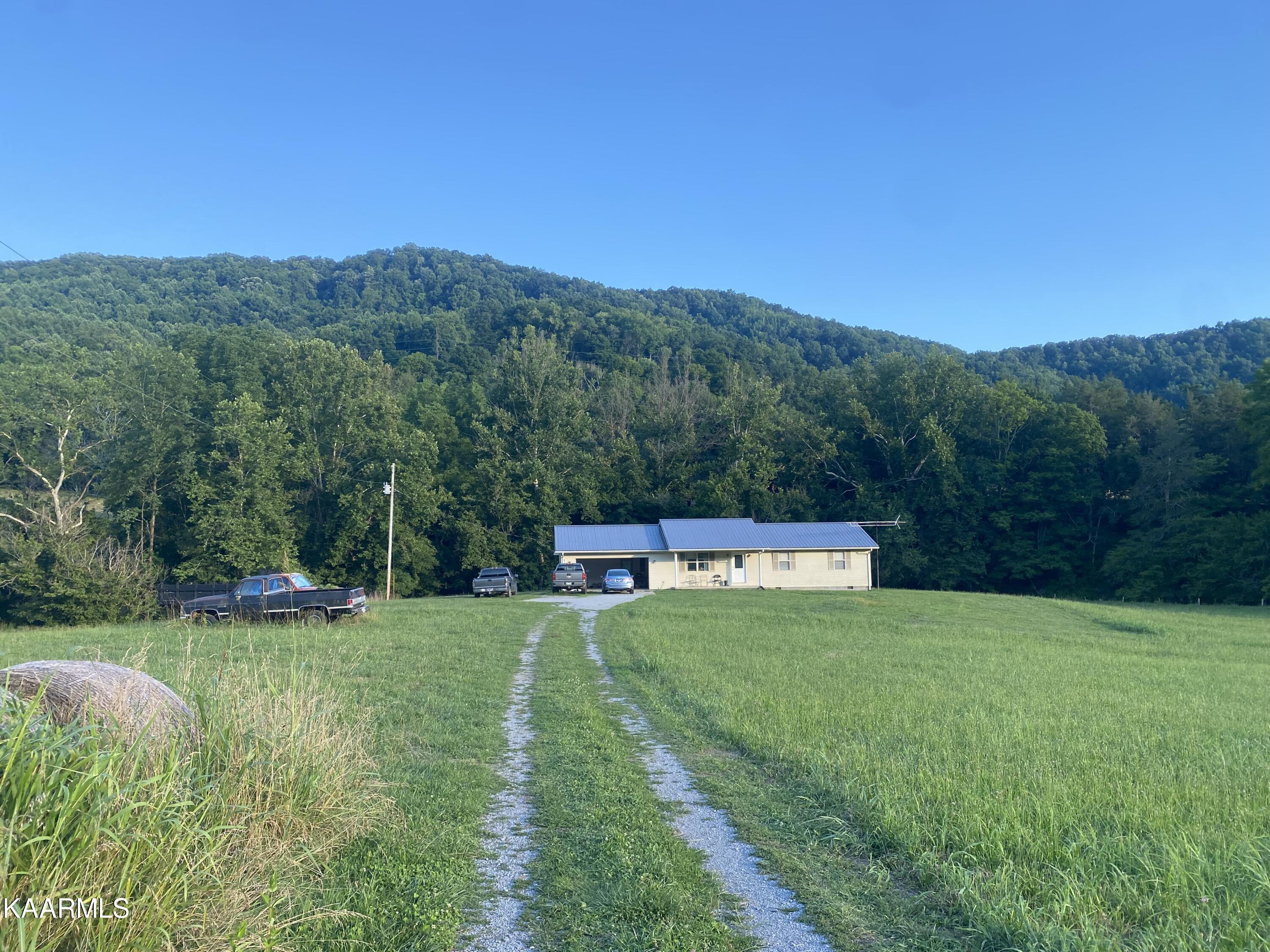 7247 Mulberry Gap Road Tazewell, TN 37879 - Photo 4 of 58 IMG-9809