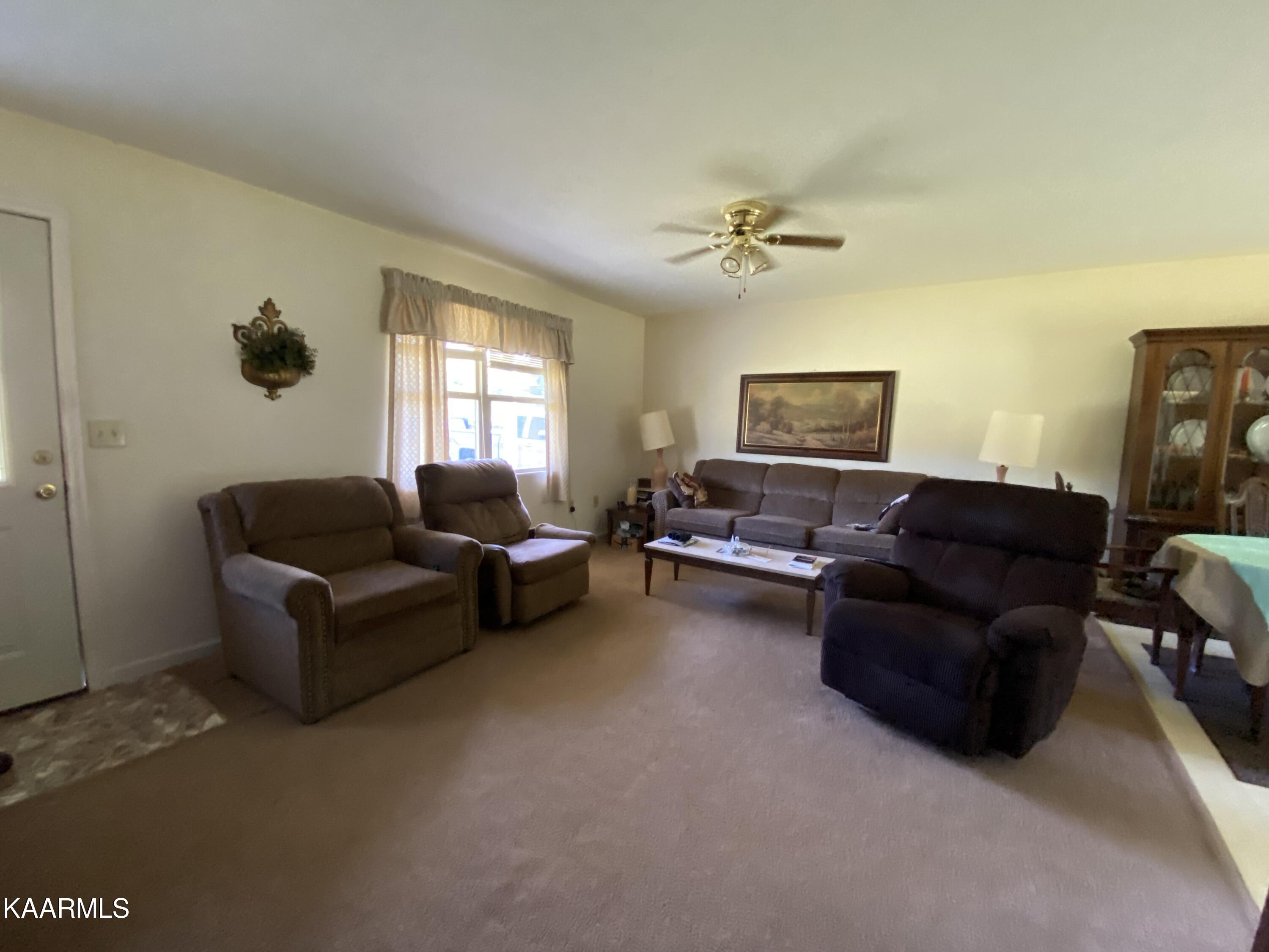 7247 Mulberry Gap Road Tazewell, TN 37879 - Photo 7 of 58 living room