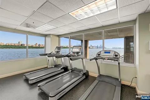 $439,000 | 242 The Promenade, Unit 242, Edgewater, NJ 07020