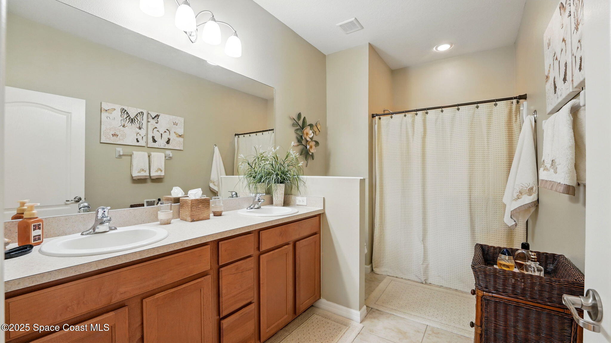 3401 Funston Circle Melbourne, FL 32940 - Photo 23 of 34 21-web-or-mls-Photo_019