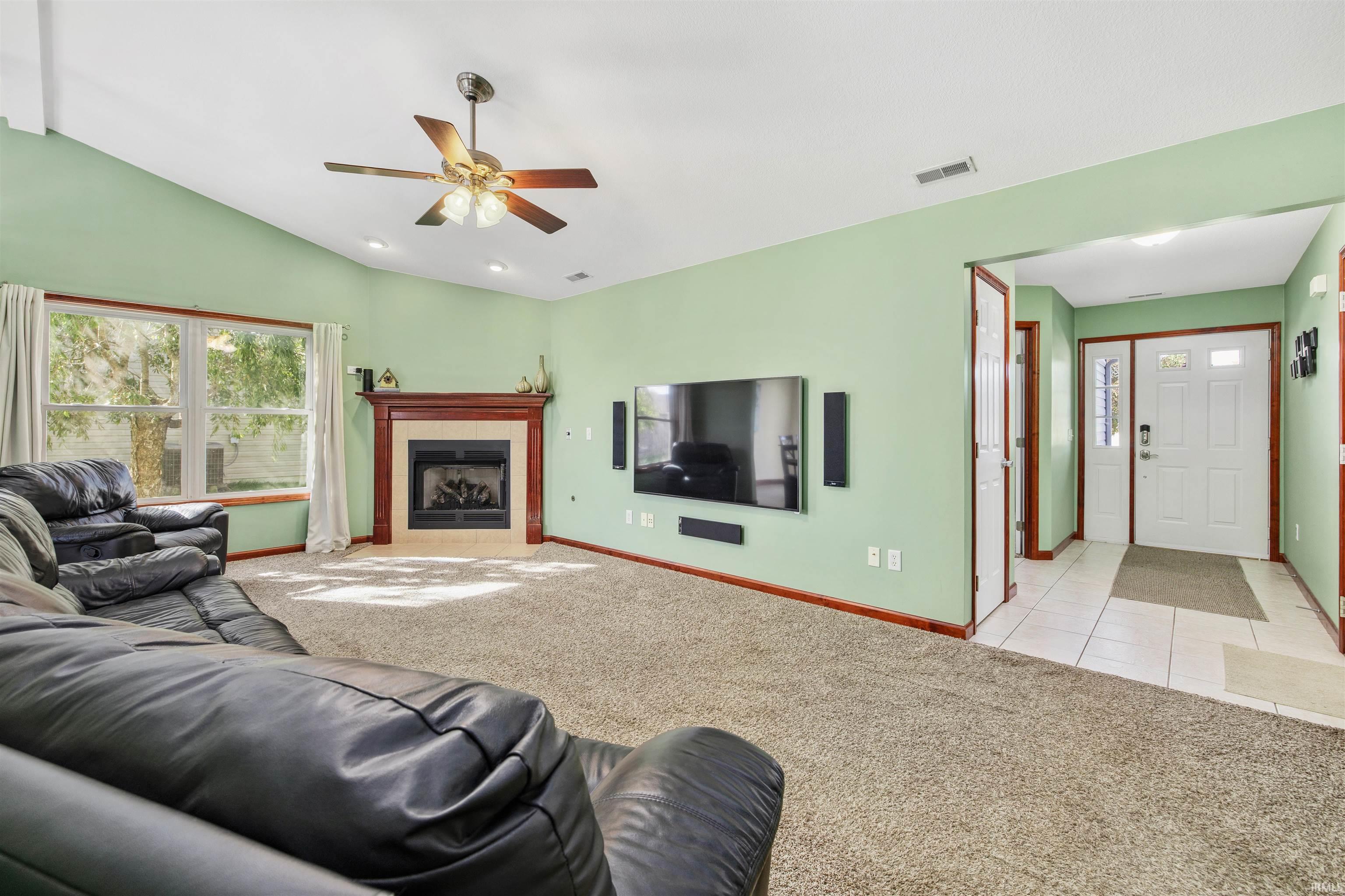 1408 Katherine Street Auburn, IN 46706 - Photo 8 of 31