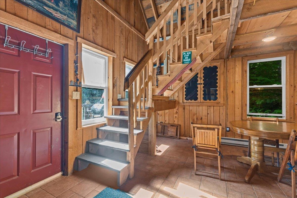 431 Sharkeyville Road Waterbury, VT 05676 - Photo 3 of 25