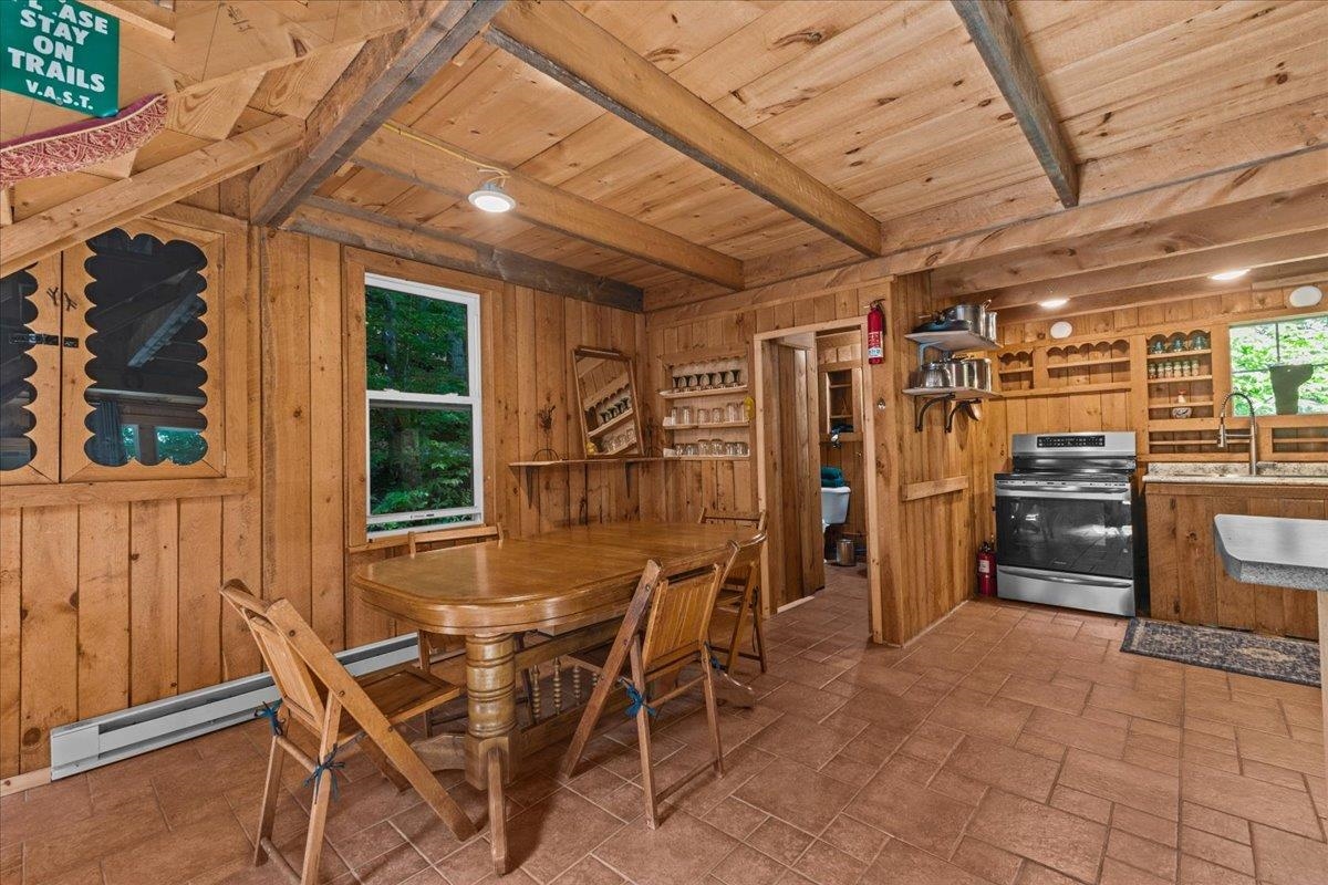 431 Sharkeyville Road Waterbury, VT 05676 - Photo 4 of 25