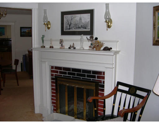 17 Wyman Road Marblehead, MA 01945 - Photo 2 of 11 Gallery Image 2