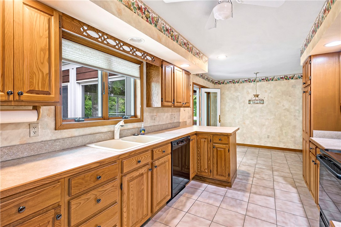 36 Willowbrook Drive Owasco, NY 13021 - Photo 16 of 47 Kitchen