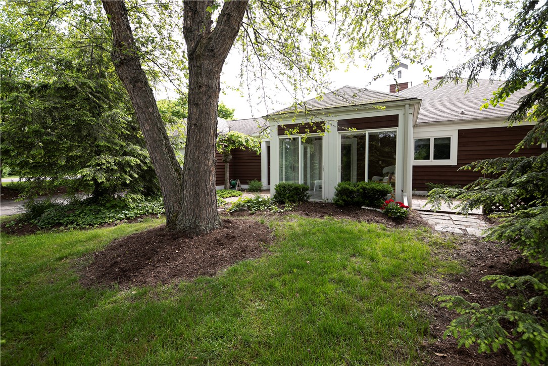 36 Willowbrook Drive Owasco, NY 13021 - Photo 4 of 47 Front/Sunroom