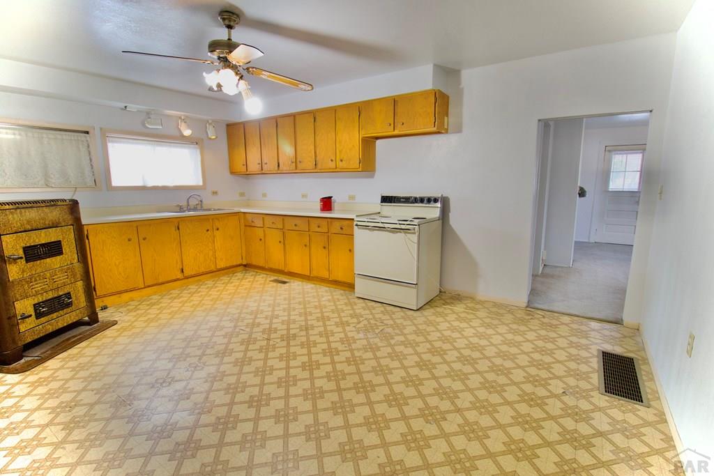 203 Santa Rita Street Aguilar, CO 81020 - Photo 17 of 44