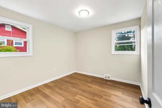 $299,900 | 100 Jerrys Avenue, Clayton, NJ 08312