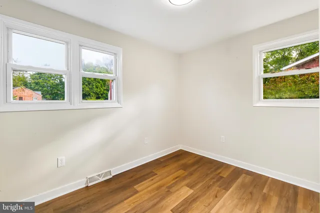 $299,900 | 100 Jerrys Avenue, Clayton, NJ 08312