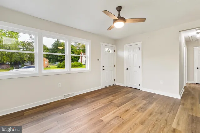 $299,900 | 100 Jerrys Avenue, Clayton, NJ 08312