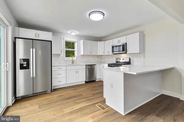 $299,900 | 100 Jerrys Avenue, Clayton, NJ 08312