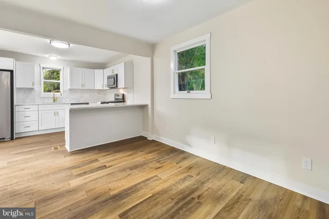 $299,900 | 100 Jerrys Avenue, Clayton, NJ 08312