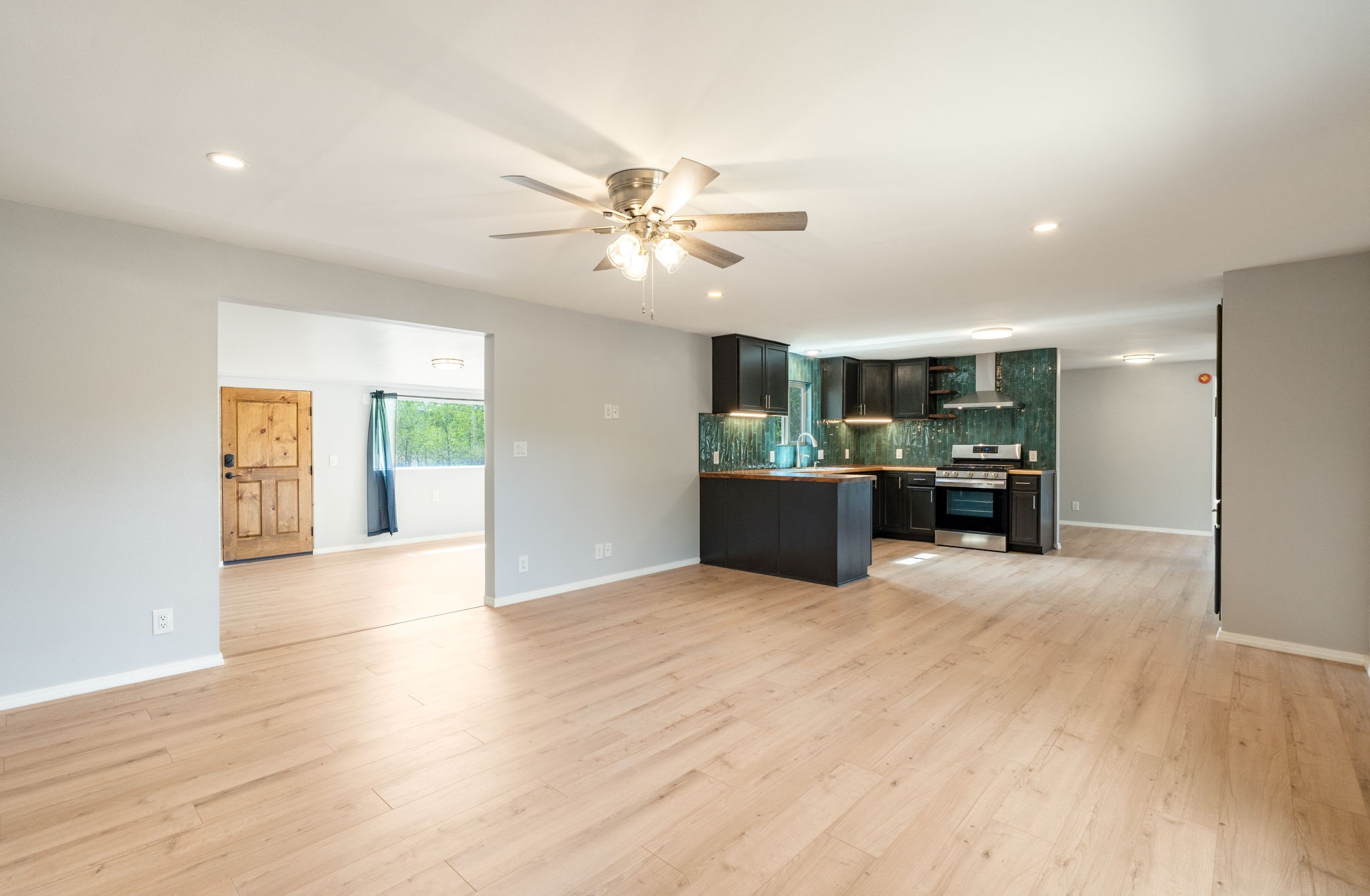 812 Highway 3 Ribera, NM 87560 - Photo 7 of 44