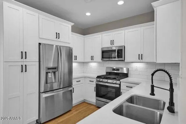 $2,650 | 3941 East Cat Balue Drive, Phoenix, AZ 85050