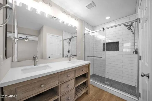 $2,650 | 3941 East Cat Balue Drive, Phoenix, AZ 85050