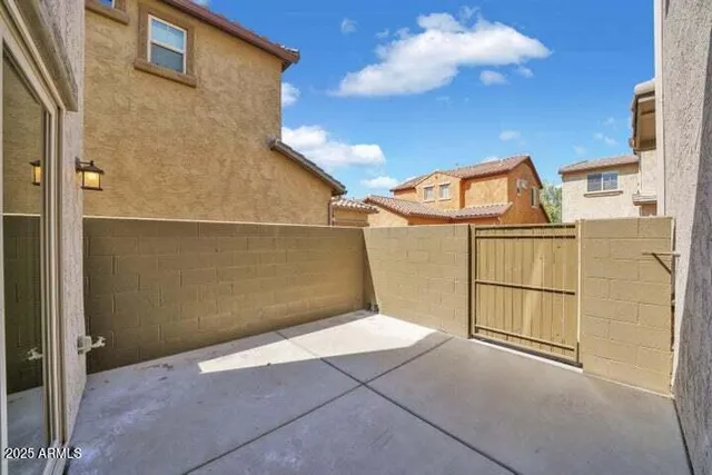 $2,650 | 3941 East Cat Balue Drive, Phoenix, AZ 85050