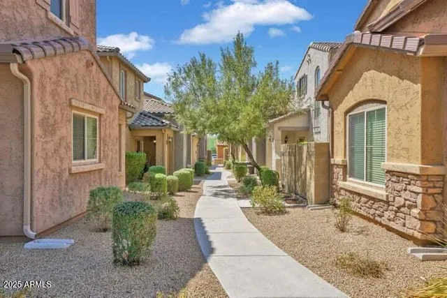 $2,650 | 3941 East Cat Balue Drive, Phoenix, AZ 85050