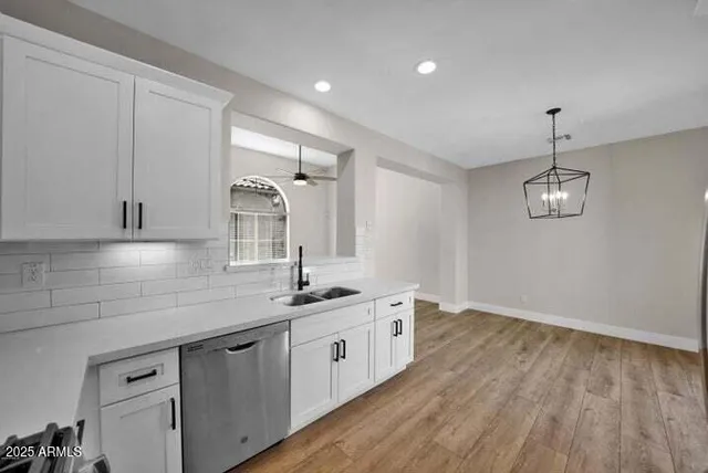 $2,650 | 3941 East Cat Balue Drive, Phoenix, AZ 85050