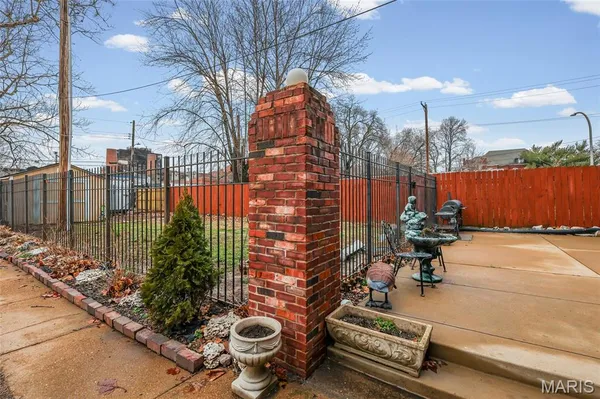 $350,000 | 3725 North 20th Street, St. Louis, MO 63107