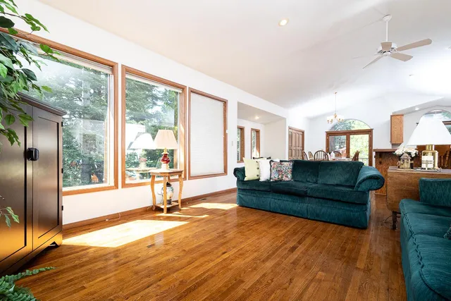 $995,000 | 2260 Deveron Way, South Lake Tahoe, CA 96150