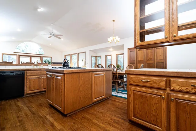 $995,000 | 2260 Deveron Way, South Lake Tahoe, CA 96150