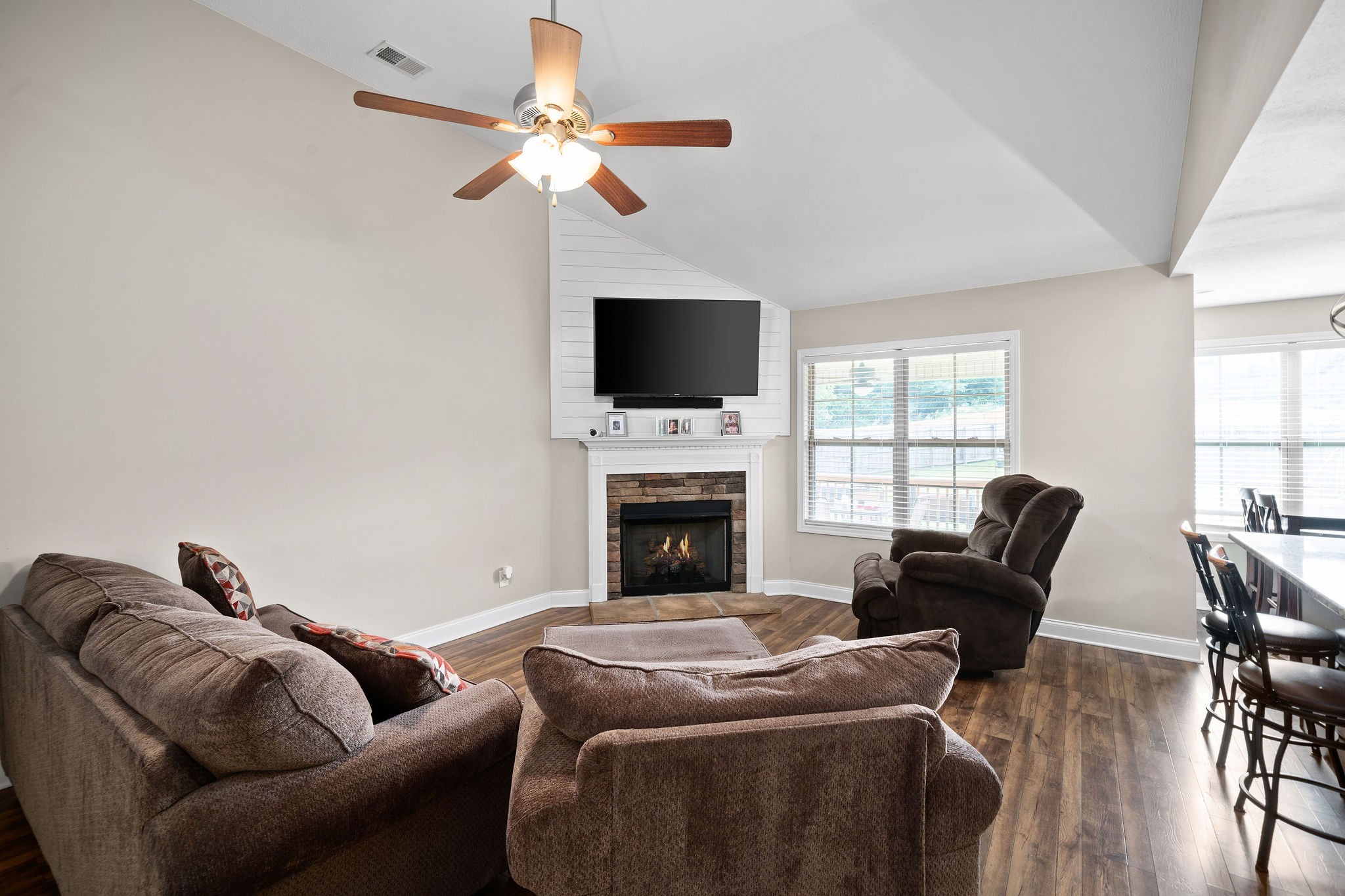 1708 Rains Road Clarksville, TN 37042 - Photo 4 of 28 Gallery Image 4
