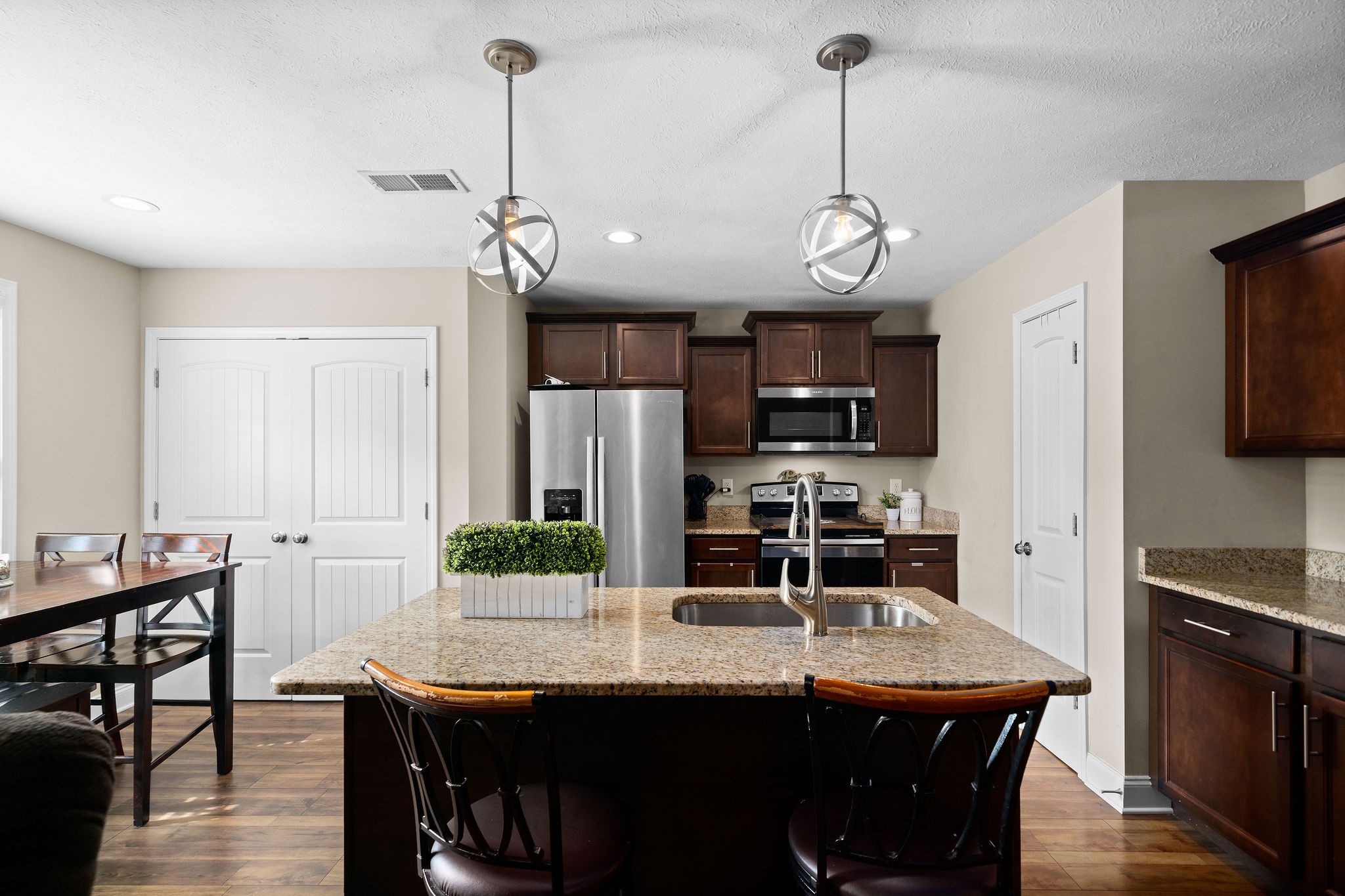 1708 Rains Road Clarksville, TN 37042 - Photo 8 of 28 Gallery Image 8